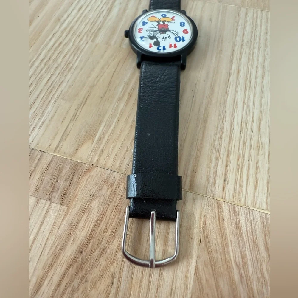 Vintage Lorus Disney Mickey Mouse moving arms watch NEW BATTERY